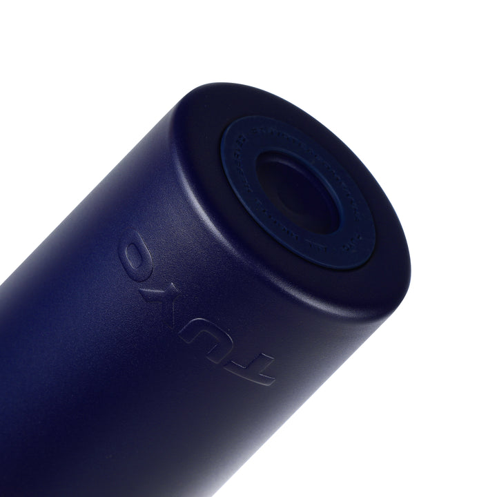 Copo térmico com escovinha de limpeza para o copo #cor_navy-blue